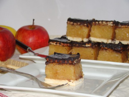 Kekszes almás (sütés nélküli)